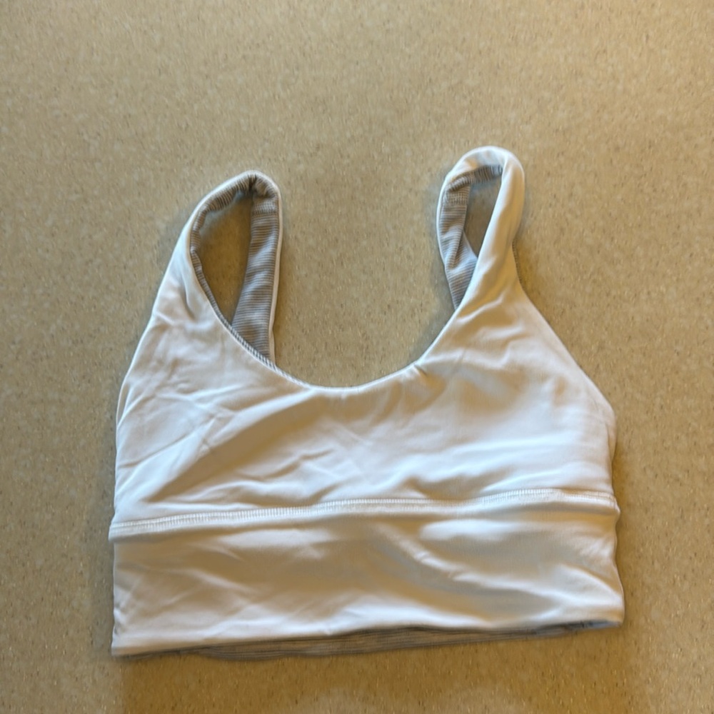 Lululemon Sports Bra - Size 2 - Reversiblel